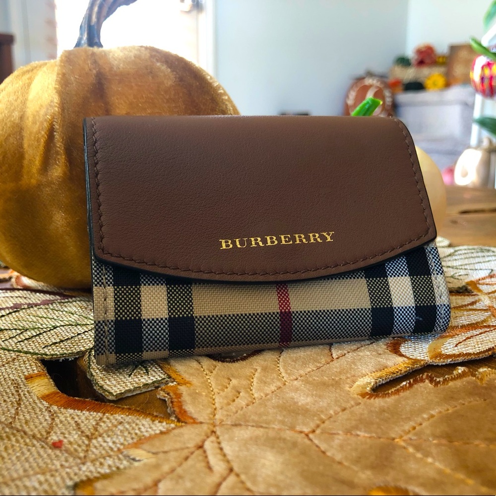 Burberry pouch